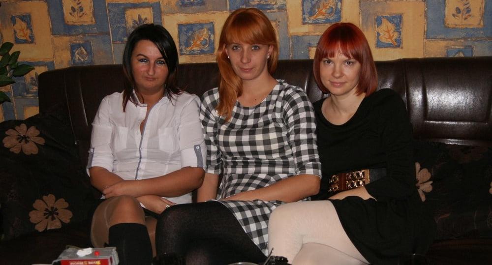 25P sexy females in tights pantyhose nylons 46