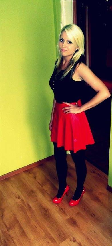 25P sexy females in tights pantyhose nylons 46