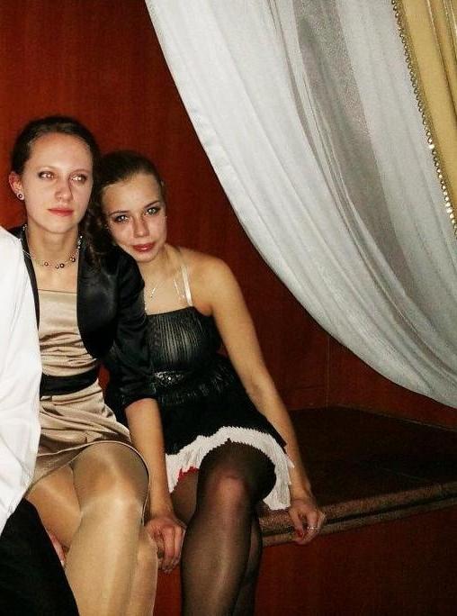 25P sexy females in tights pantyhose nylons 53