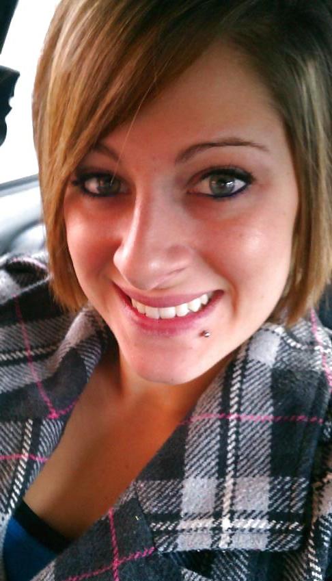 15P Fuck Pig Mallory! plz dirty comment!