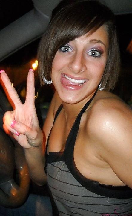 15P Fuck Pig Mallory! plz dirty comment!