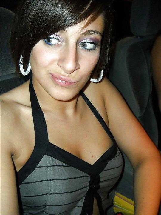 15P Fuck Pig Mallory! plz dirty comment!