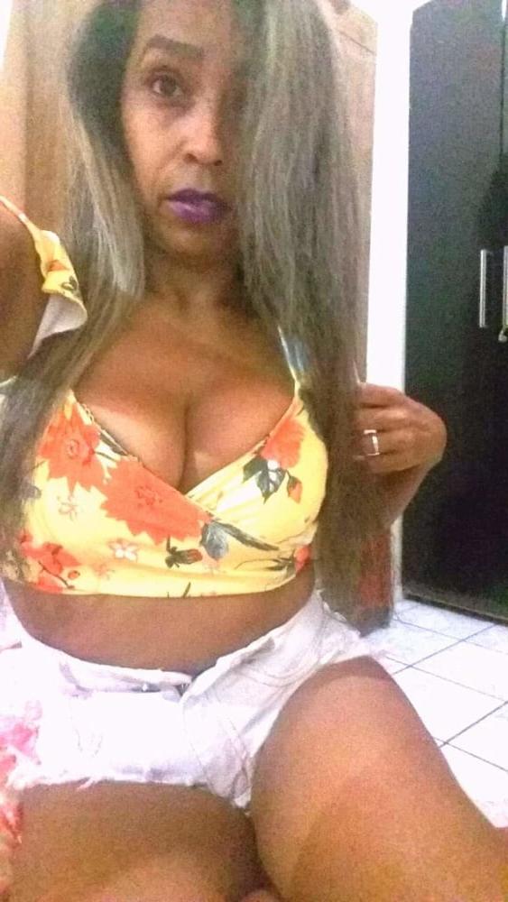 12P Fatima Rodrigues Morena sensual- insta fatima0r