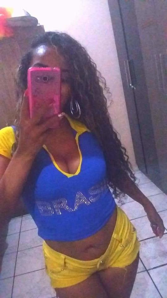 12P Fatima Rodrigues Morena sensual- insta fatima0r