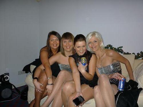 25P sexy females in tights pantyhose nylons 45