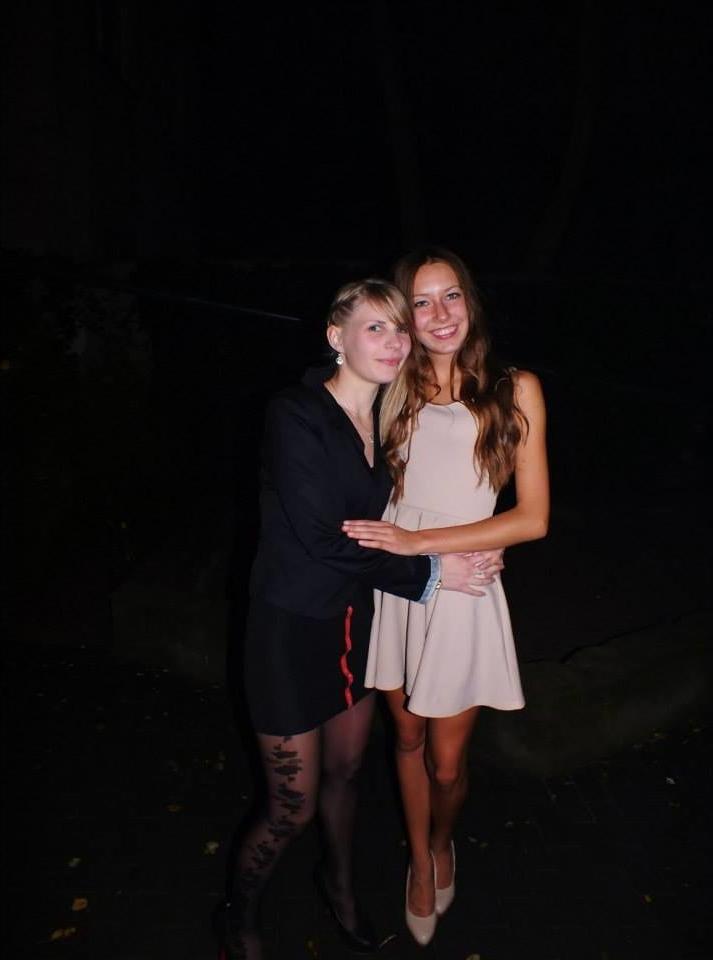 25P sexy females in tights pantyhose nylons 45