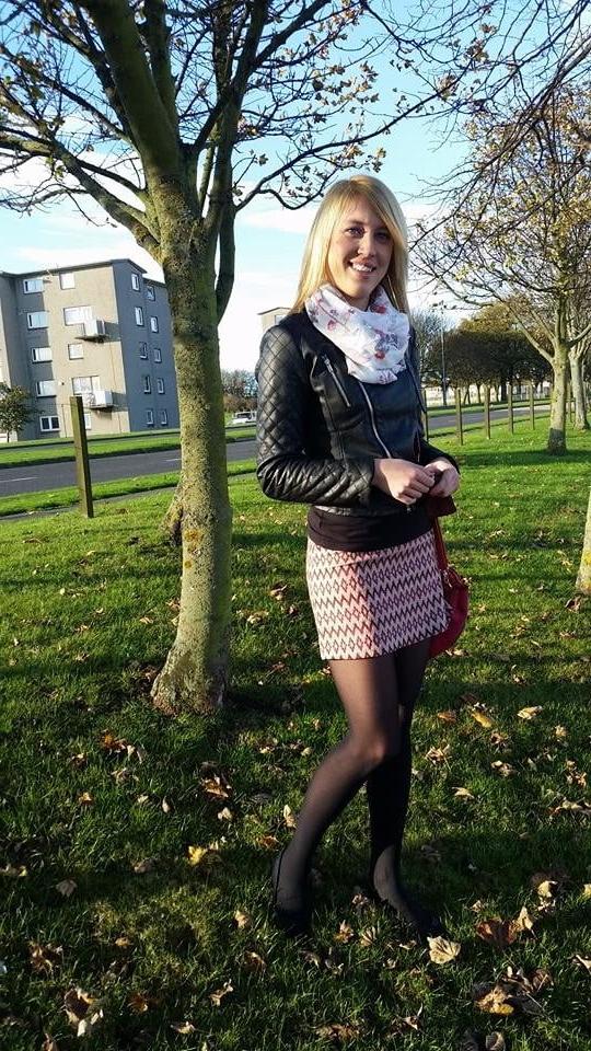 25P sexy females in tights pantyhose nylons 45