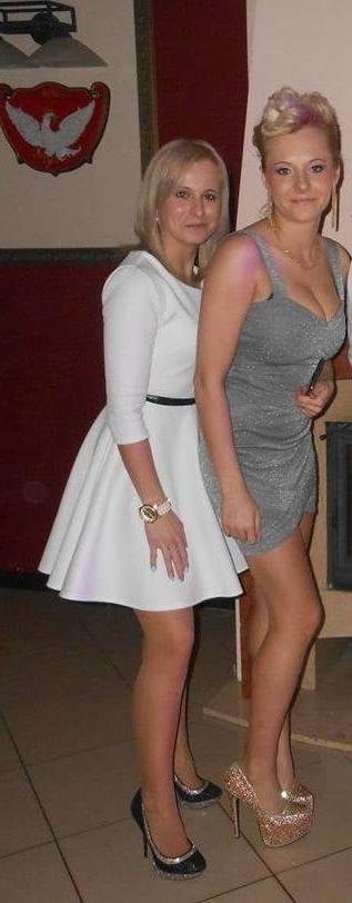 25P sexy females in tights pantyhose nylons 54