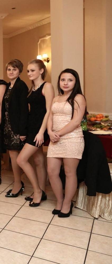 25P sexy females in tights pantyhose nylons 54