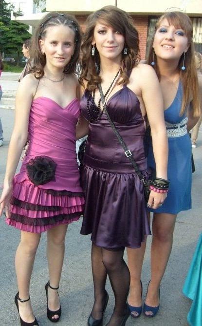 25P sexy females in tights pantyhose nylons 54