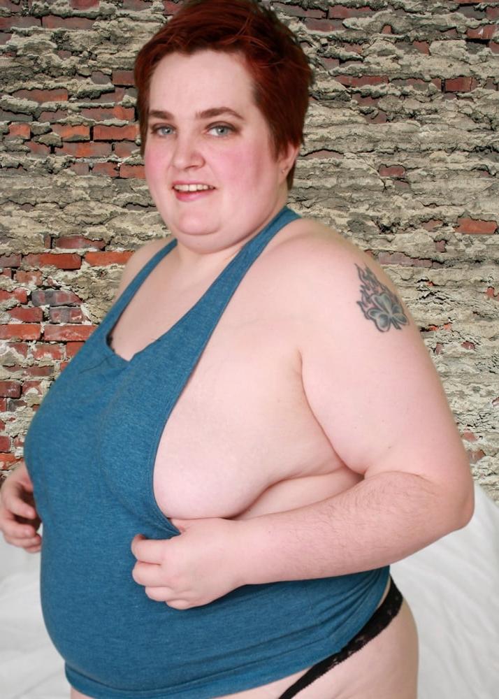 25P Kaylee's ribbed dildo