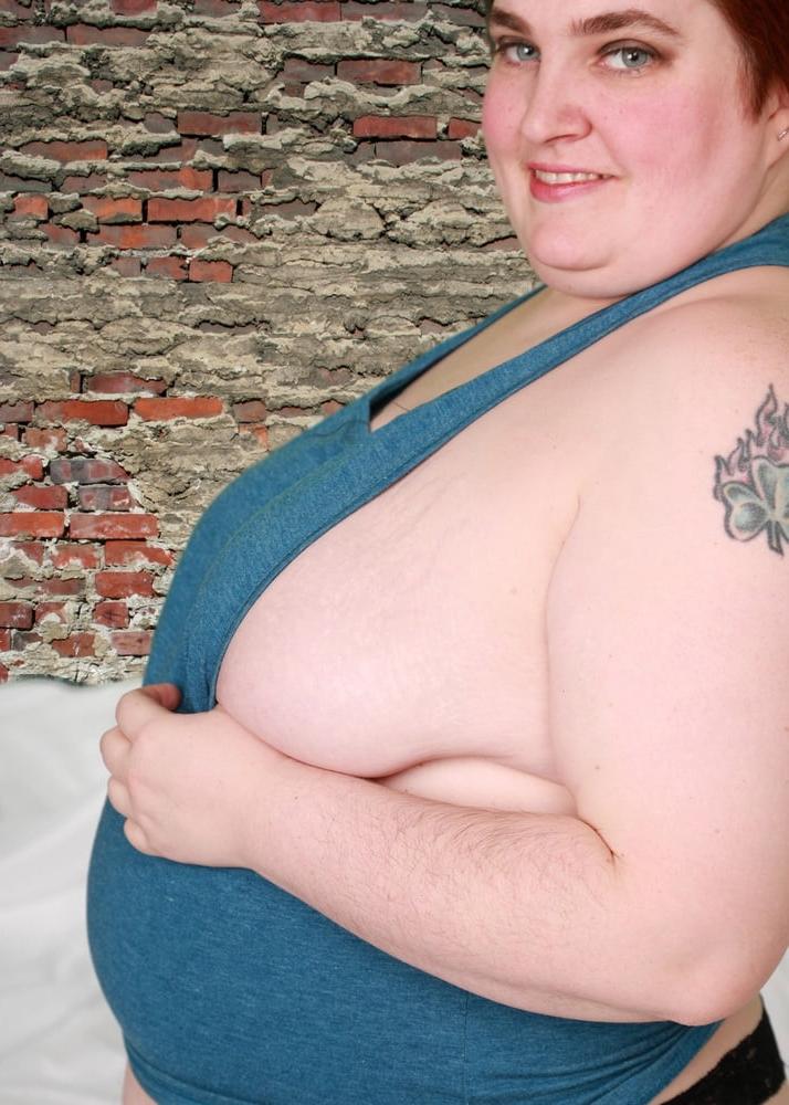 25P Kaylee's ribbed dildo