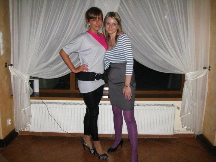 25P sexy females in tights pantyhose nylons 42