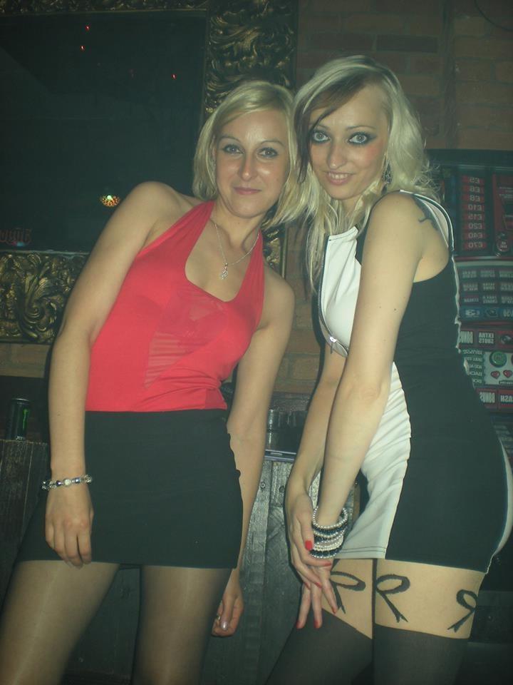 25P sexy females in tights pantyhose nylons 42