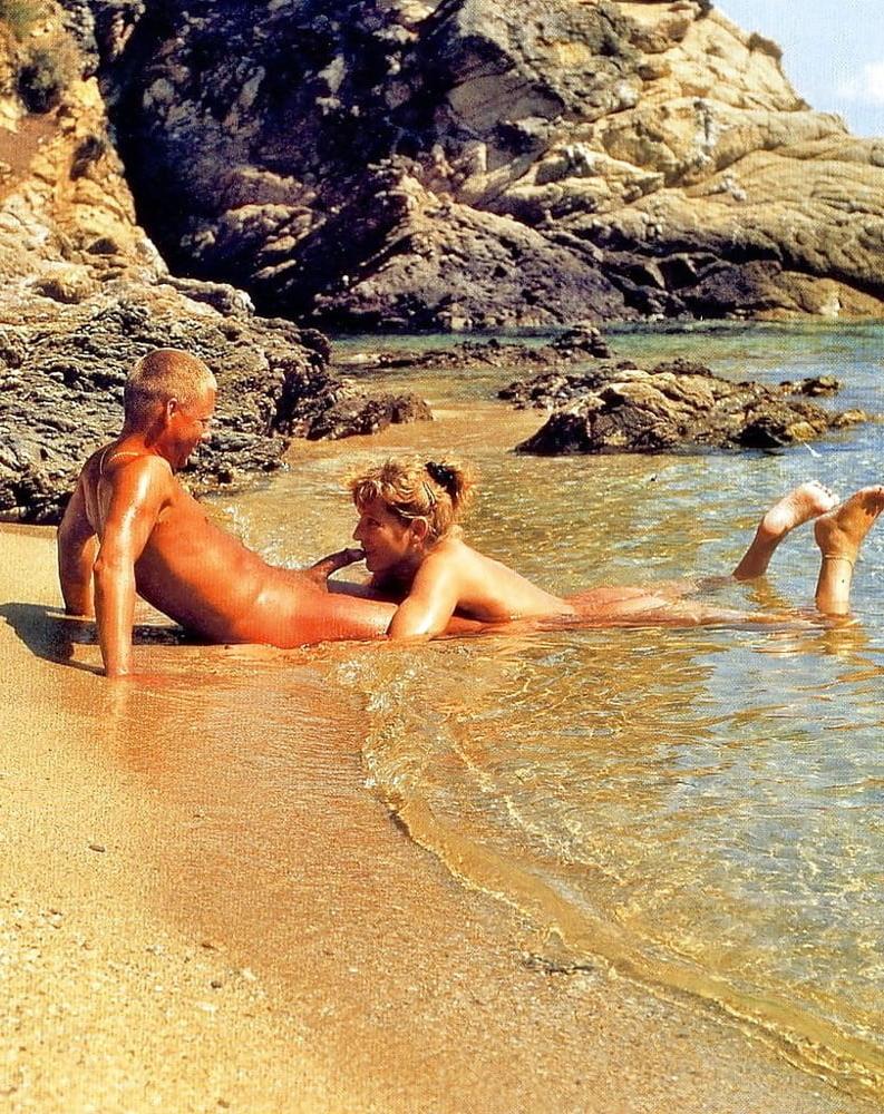 25P Outdoor Swingers 06-16