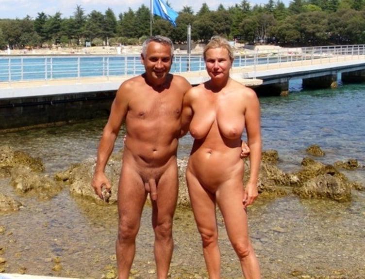 25P Outdoor Swingers 06-16