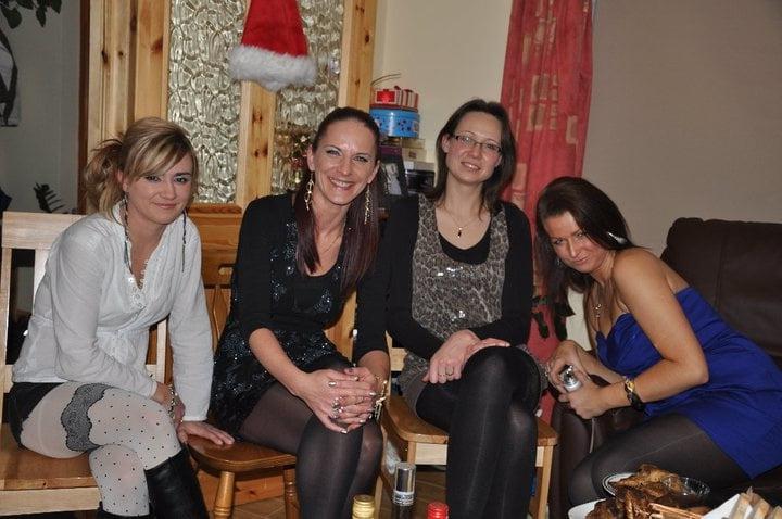 25P sexy females in tights pantyhose nylons 52