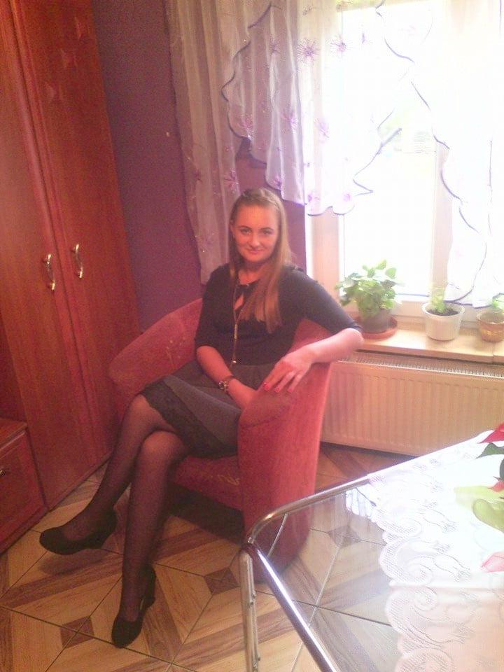 25P sexy females in tights pantyhose nylons 47