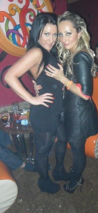 25P sexy females in tights pantyhose nylons 47