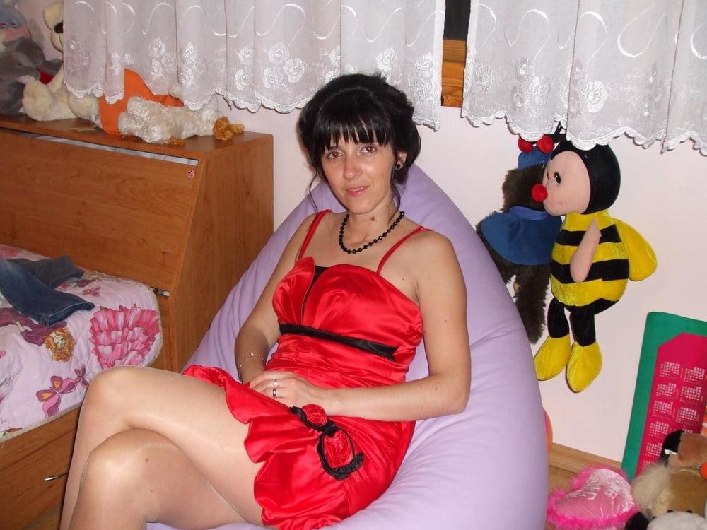 25P sexy females in tights pantyhose nylons 44