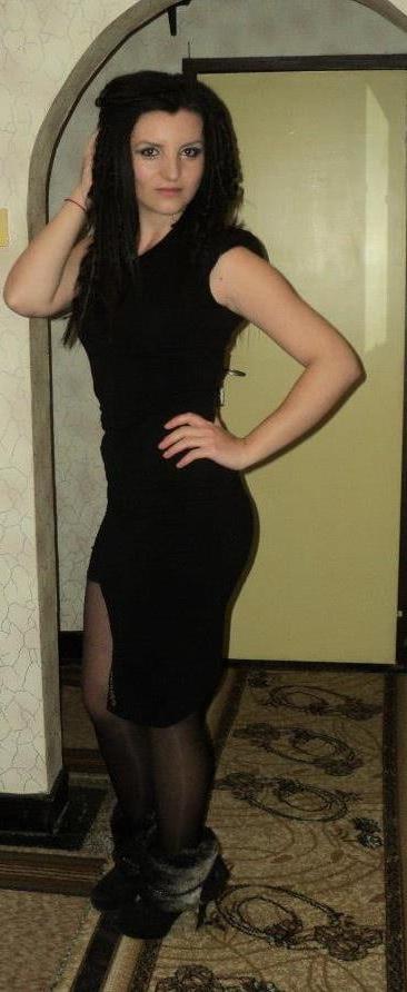 25P sexy females in tights pantyhose nylons 44