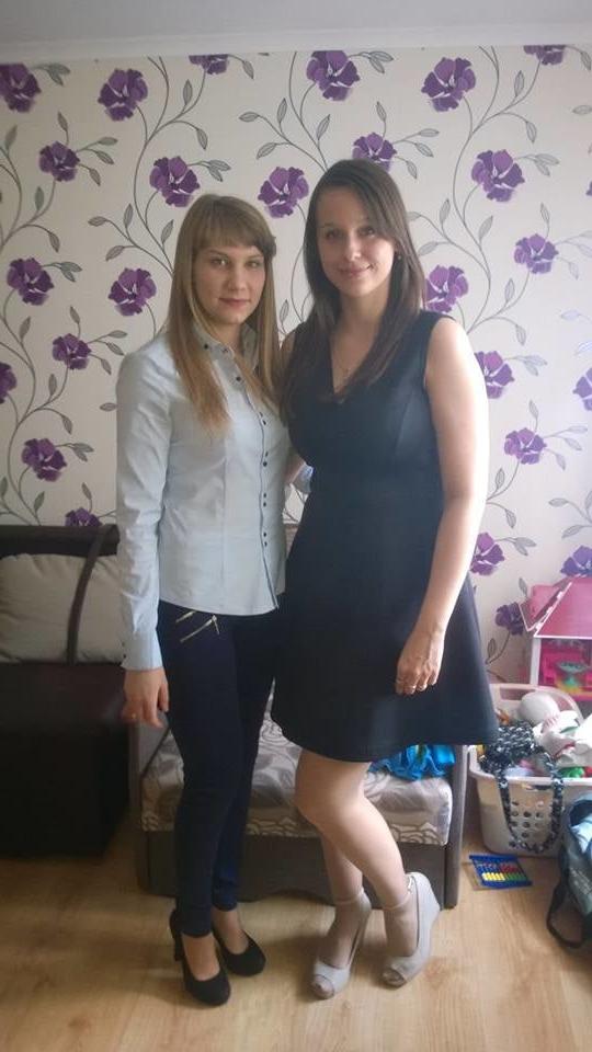 25P sexy females in tights pantyhose nylons 44