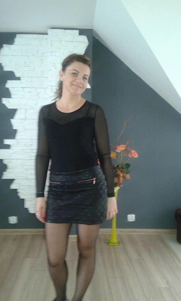 25P sexy females in tights pantyhose nylons 44