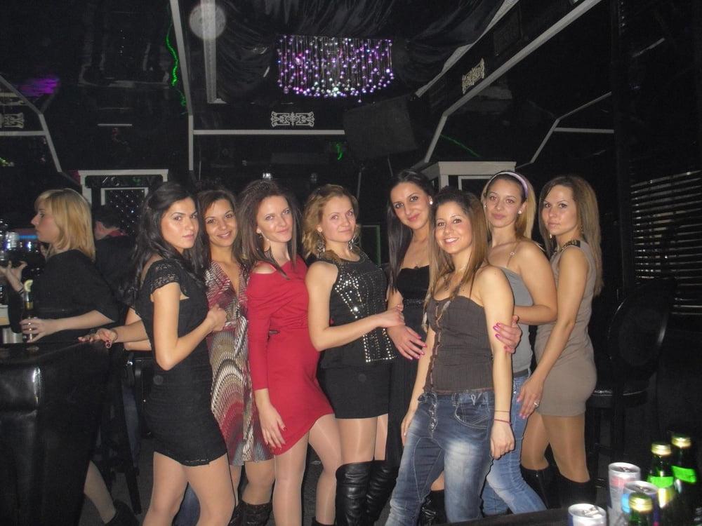 25P sexy females in tights pantyhose nylons 44
