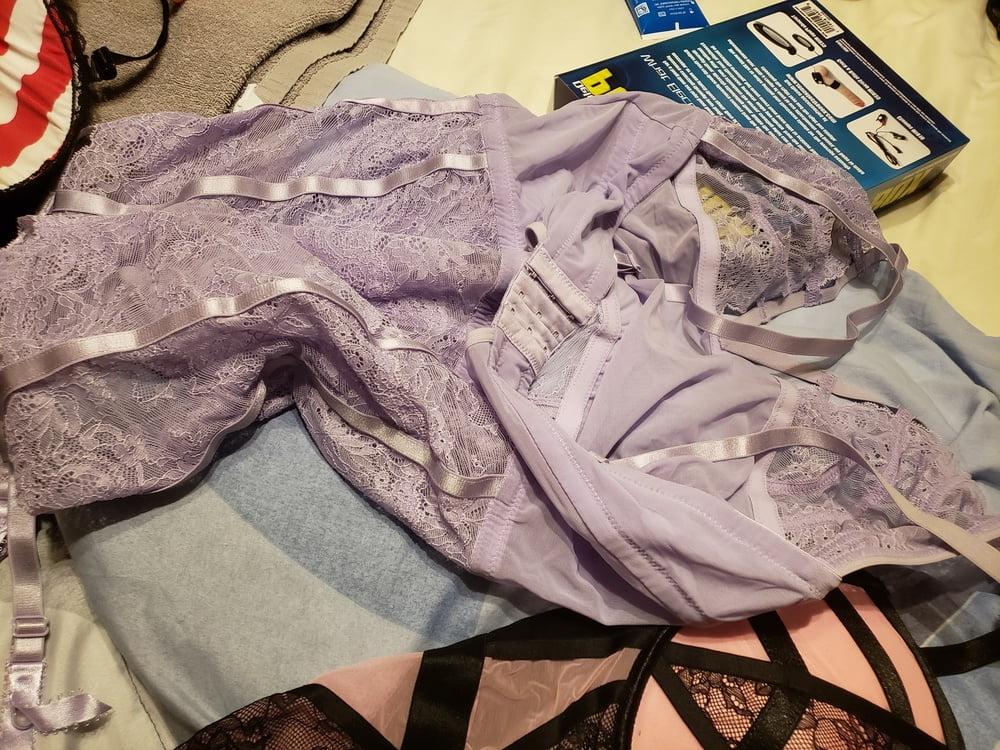 11P lingerie