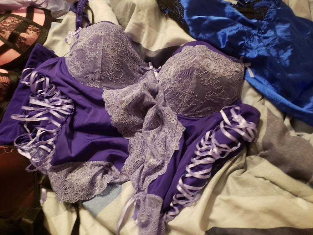 11P lingerie