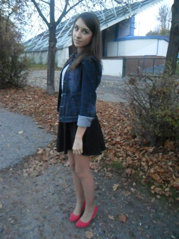25P sexy females in tights pantyhose nylons 48