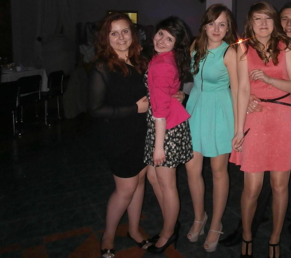 25P sexy females in tights pantyhose nylons 48
