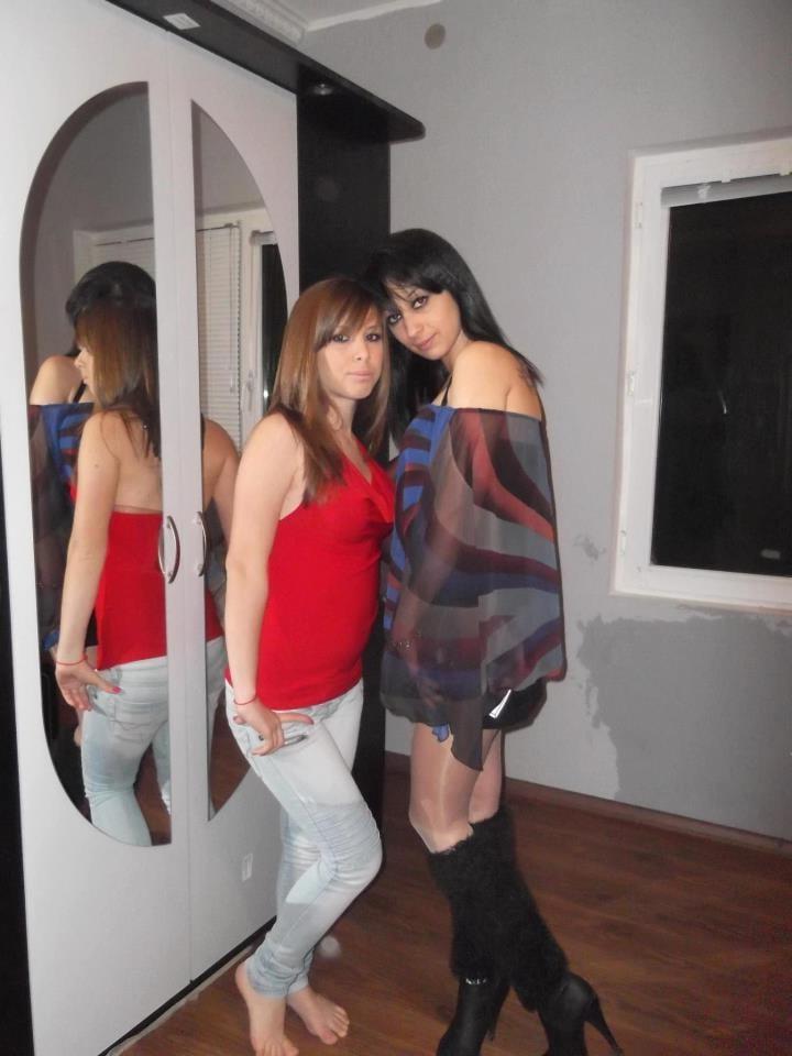 25P sexy females in tights pantyhose nylons 43