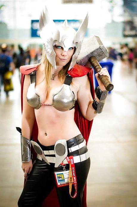 24P Sexy Cosplay Girls