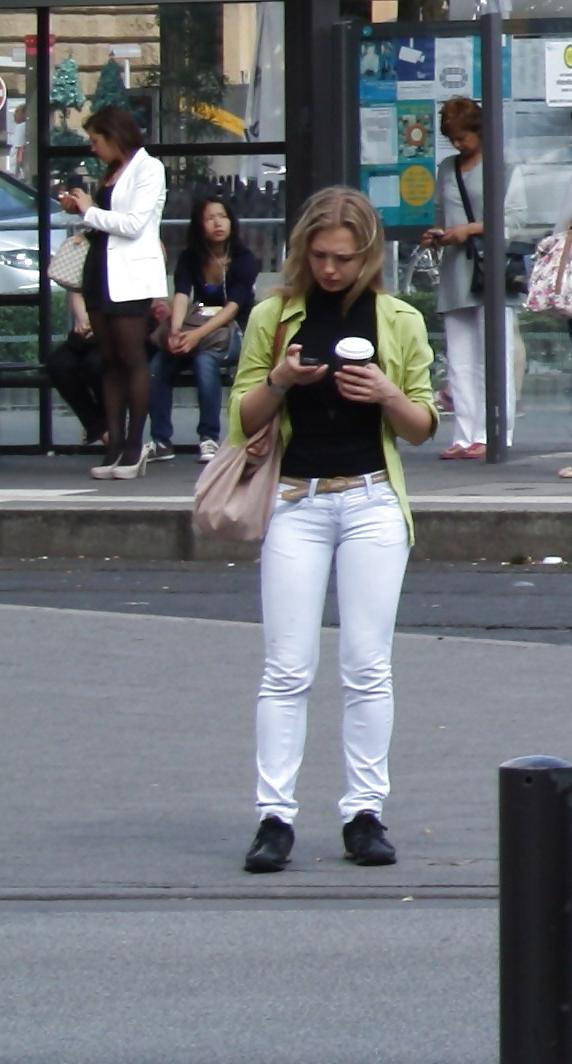 10P HORNY VOYEUR CANDID TEENS - COMMENT DIRTY 01