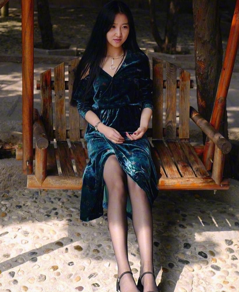 25P Asian Wives &amp; GFs in Pantyhose Part 2 of 2