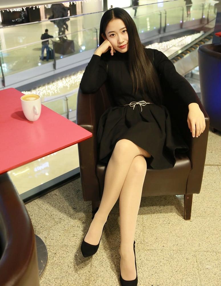 25P Asian Wives &amp; GFs in Pantyhose Part 2 of 2