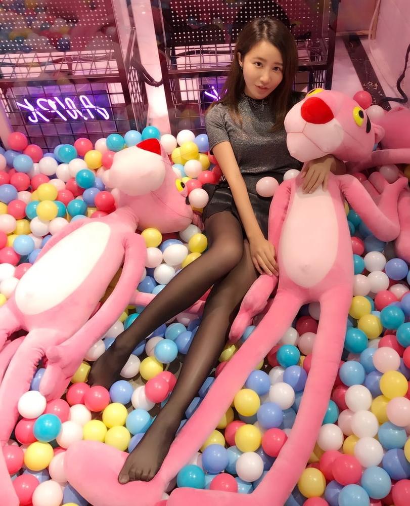 25P Asian Wives &amp; GFs in Pantyhose Part 2 of 2