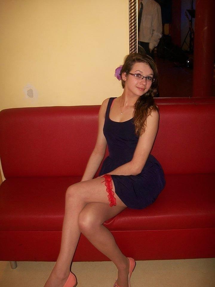 25P sexy females in tights pantyhose nylons 37
