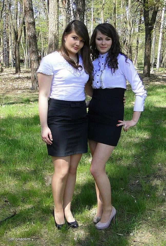 25P sexy females in tights pantyhose nylons 37