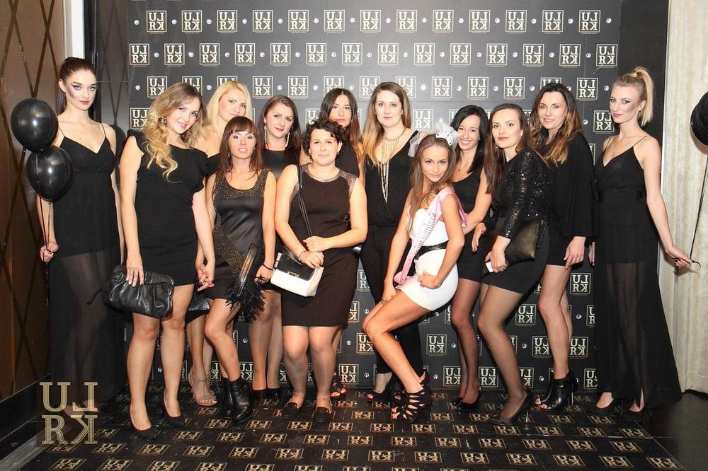 25P sexy females in tights pantyhose nylons 37