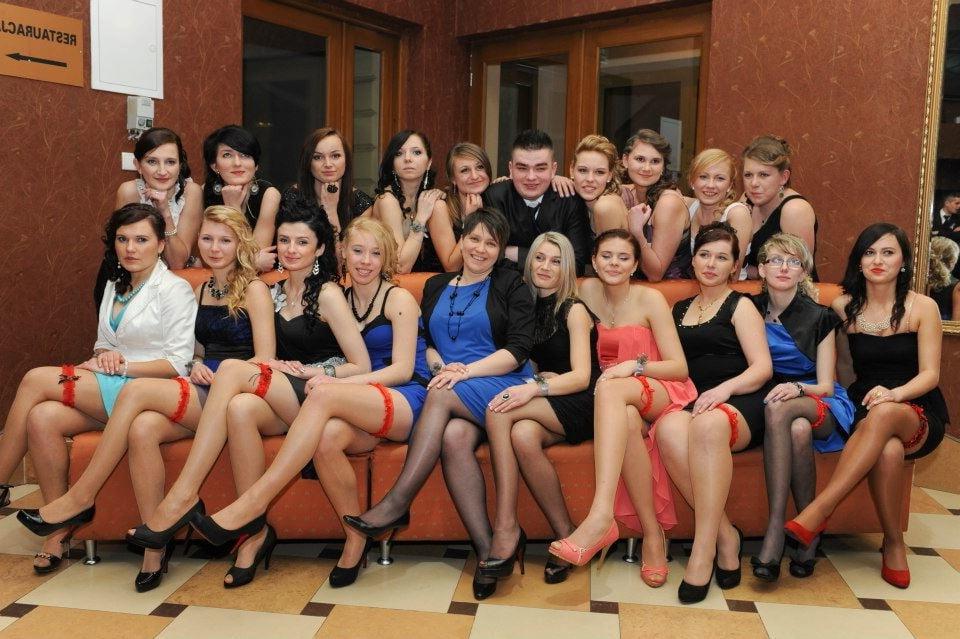 25P sexy females in tights pantyhose nylons 37