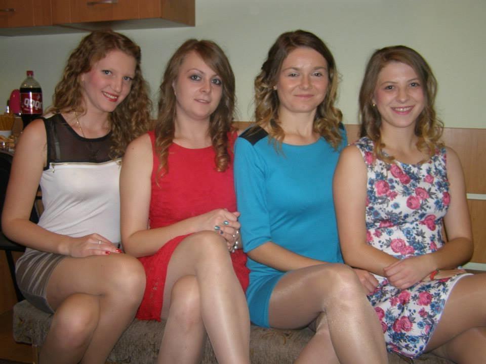 25P sexy females in tights pantyhose nylons 37