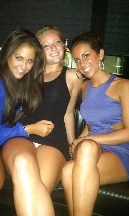 25P Upskirts pantyhose 1