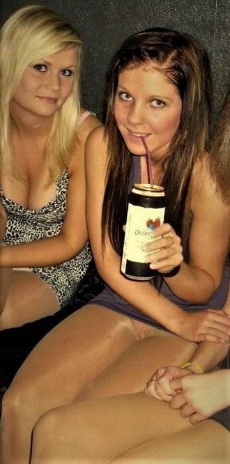 25P Upskirts pantyhose 1