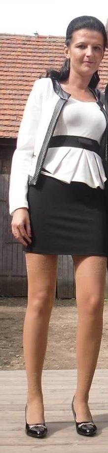 25P sexy females in tights pantyhose nylons 36
