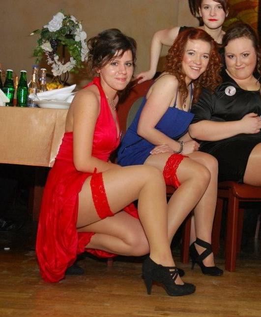 25P sexy females in tights pantyhose nylons 36