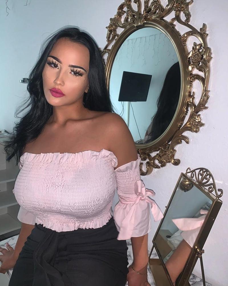 17P 19 year old super busty insta slut