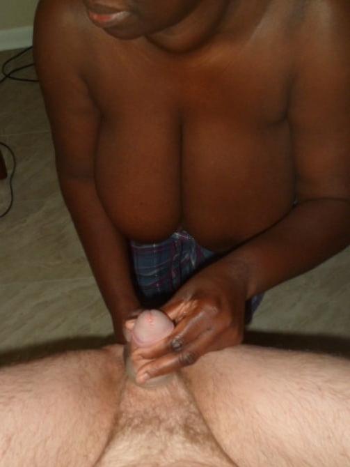 19P Busty Black Whore 5
