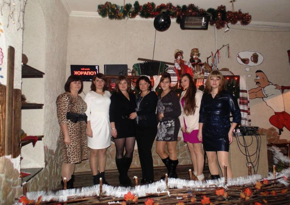 25P sexy females in tights pantyhose nylons 32